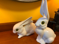 Vintage Canadian Pottery Bunnies Rabbits White Big Green Eyes