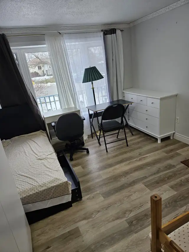 Kitchener private rooms rental in Room Rentals & Roommates in Kitchener / Waterloo - Image 5