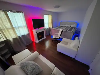 ✨ FURNISHED MASTER BEDROOM FOR RENT IN VAUGHAN ✨ Looking for a comfortable, fully furnished place to...