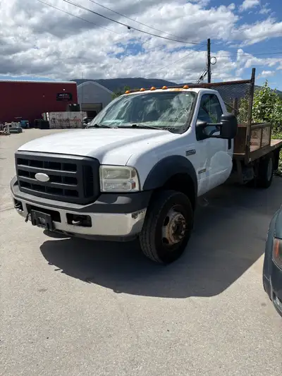Selling this 2007 Ford F-450 Runs and drives excellent -6 Speed manual transmission -Floor shift 4X4...