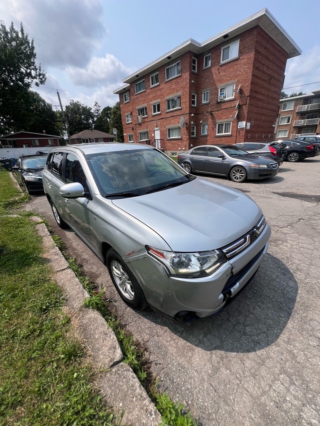Mitsubishi Outlander — photo 2