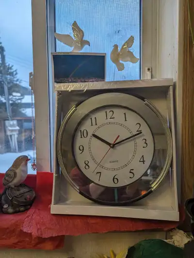 New silver clock, View more