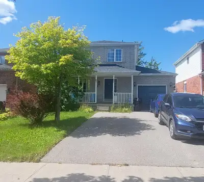 Welcome to 52 Girdwood Drive. Detached 2-story home (Upper Levels) in the community of Holly. Perfec...