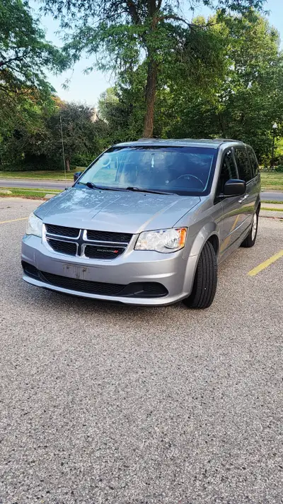2013 DODGE GRAND CARAVAN SE “StowNGo” 200,000 km! No Accident! Vehicle includes: V6, 3.6 L, FWD, REA...