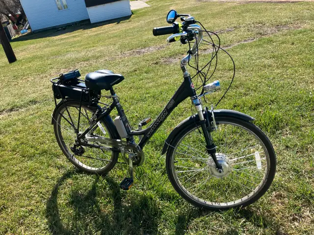 Vintage Schwinn electric bike in eBike in Edmonton - Image 4