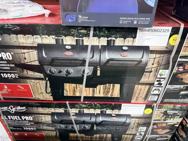 Charcoal and Gas Grill dual Fuel Pro Smoker in BBQs & Outdoor Cooking in Kitchener / Waterloo - Image 6