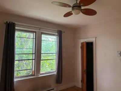 NDG   5  1-2  GRAND LOGEMENT 1250 PIEDS CARRE METRO VENDOME ,