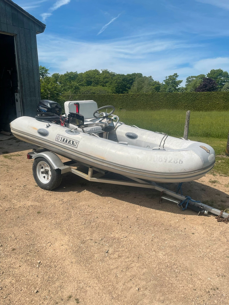 Center console dinghy with 20hp tohatsu and trailer Powerboats
