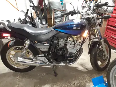 Rare classic air-cooled Yamaha for sale. I bought it as a project to keep myself busy as I like work...