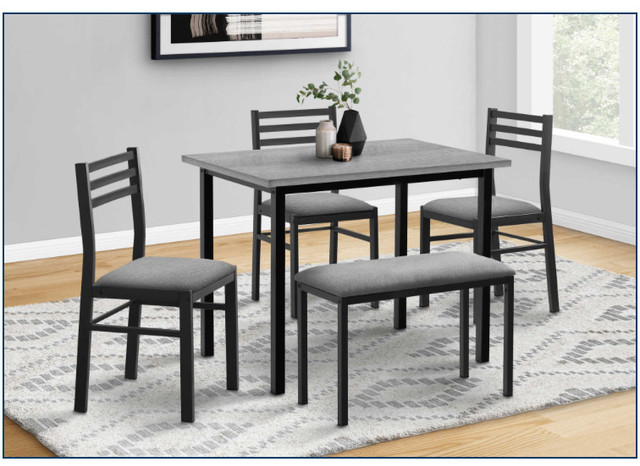 Table a manger avec chaises incluses dans Mobilier de salle à manger et cuisine  à Ville de Montréal