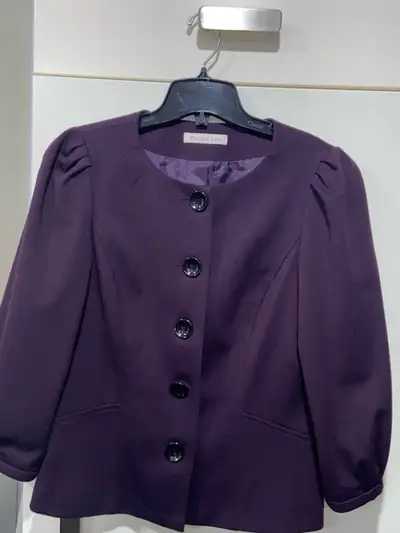 Melanie Line Women’s Suit (2Pcs) In Excellent Condition, View more