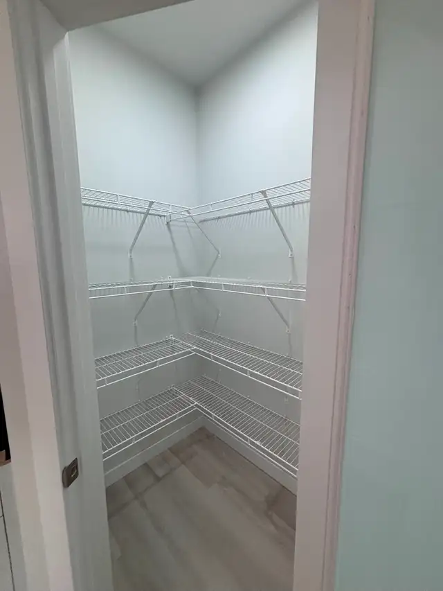 Finish Carpenter477286112408391685