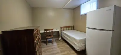 For MATURE GENTLEMAN- Welland Ave/Niagara St area, St. Catharine