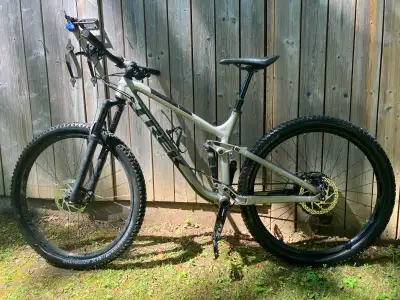 Trek Fuel EX7 Trail Bike 2019, View more