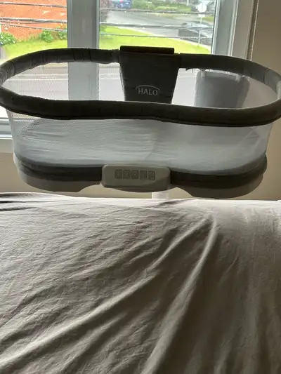 Halo Bassinest Swivel Sleeper Luxe Series, View more