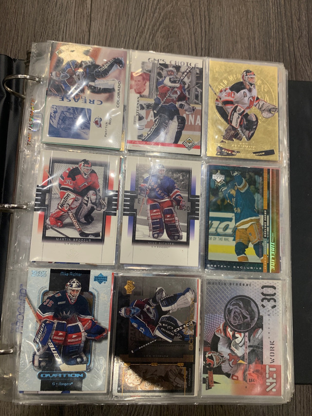 Vintage NHL Hockey Cards LOT (700) - Late 1990's / Early 2000's in Arts & Collectibles in Oakville / Halton Region
