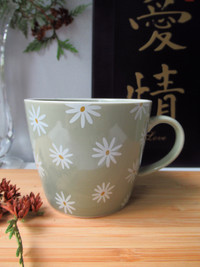 Porcelain Mug Daisies by Simons Maison, China