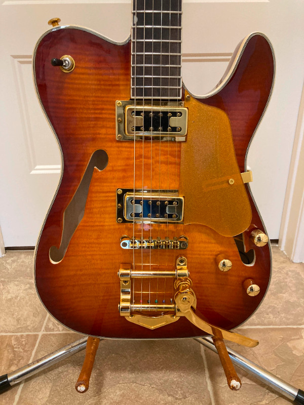Copie Fender Telecaster Thinline Custom in Guitars in Lac-Saint-Jean - Image 2