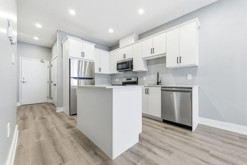 Beautiful One Bedroom Plus Den 1