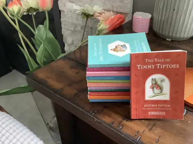 Beatrix Potter Book Set in Children & Young Adult in Ottawa - Image 2