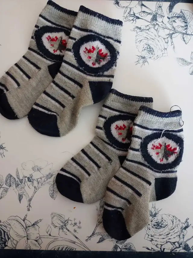 Winnipeg Jets kids clothes in Kids & Youth in Winnipeg - Image 3