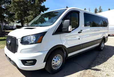T-350 148" XLT LONG WHEELBASE ALL WHEEL DRIVE 3.5L 6CYL FLEX FUEL, Automatic Transmission, NAVIGATIO...
