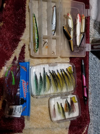 18 streamers, 2 fly boxes, 1 small lure box and a few lures