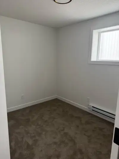 Spacious 2-Bedroom Basement Suite for Rent – North Regina ✨ Looking for a cozy, private, and comfort...