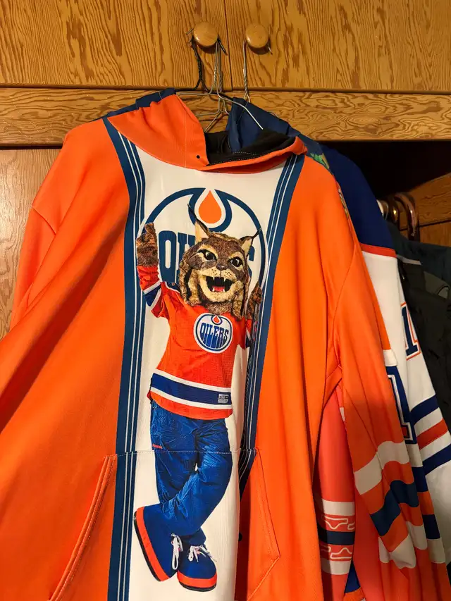 Hunter/McDavid jersey hoodie 50.00 each in Other in Edmonton - Image 3
