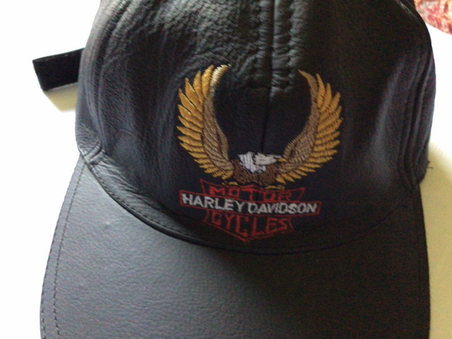 Leather Harley Davidson cap in Men's in Thunder Bay - Image 2