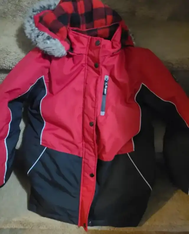 Winter jacket & snow pants size 15/16 in Kids & Youth in Edmonton - Image 2