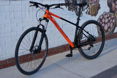 2022 modelyear frame, originally outfitted with 2021 modelyear components. XL size (6'2" ~ 6'7") Rim...