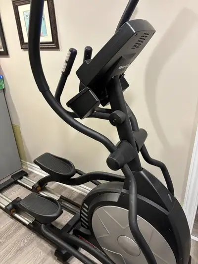 Sole E55 Elliptical/Eliptical Machine, View more