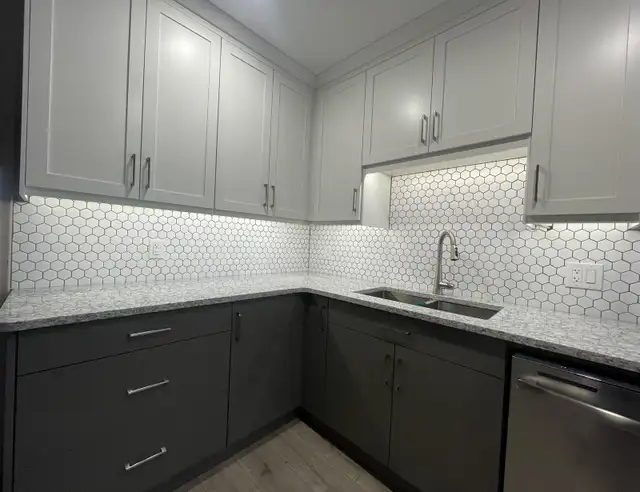 Tile & Stone63234576974977123