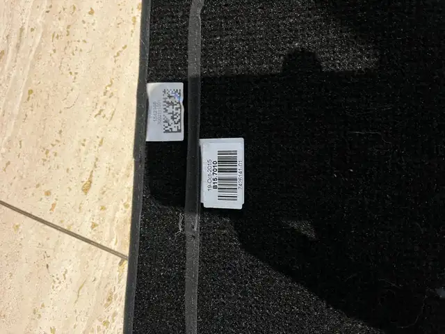 Genuine BMW 3 Series Carpeted Floor Mat - Front and Rear in Other Parts & Accessories in City of Toronto - Image 8