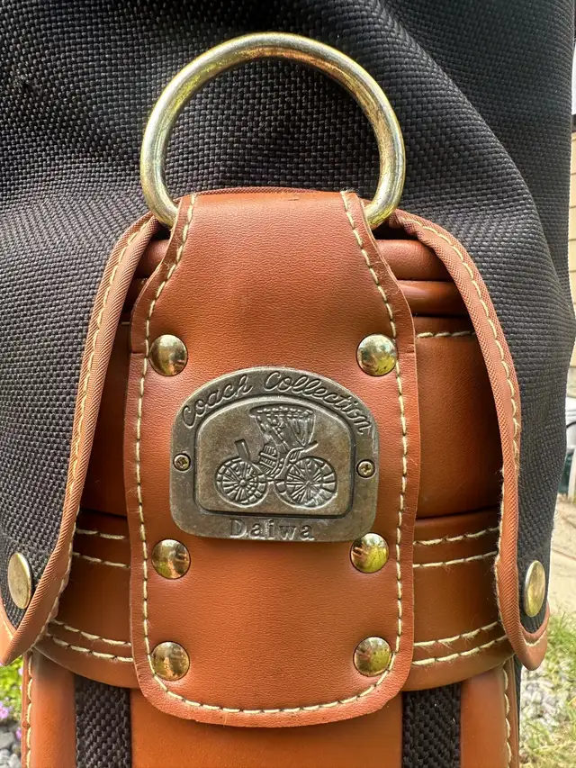 Vintage Daiwa Golf Bag in Golf in Edmonton - Image 4