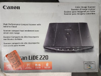 Canon Lide 220 Scanner