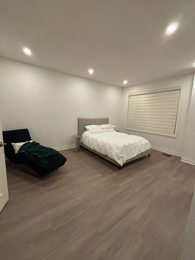 Furnished Room for Rent - Waterdown (private home)