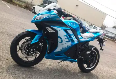 Brand new teo Leo bike for sale it has less then 100 km on it fully electric bike so no license neee...