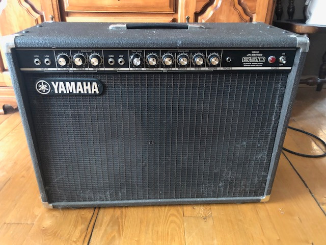 Yamaha Amplifier in Amps & Pedals in Thunder Bay