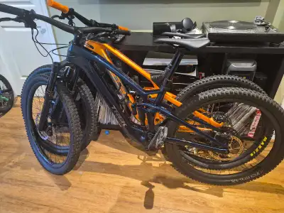 2023 Trek Fuel EXE 9.8 GX/AXS, View more