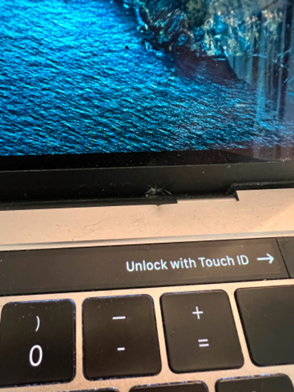 Space Grey Macbook Pro 2016 (8gb RAM, 500gb HD, 2.9GHz Intel i5) in Laptops in City of Toronto - Image 3