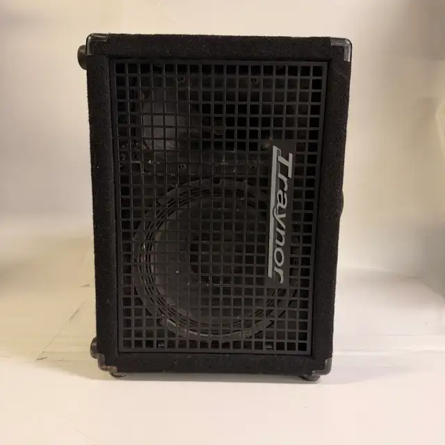 Traynor Block 10 YS1115 200W Keyboard Combo Amplifier in Pianos & Keyboards in City of Toronto - Image 3