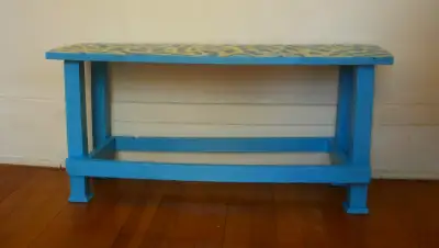 TABLE BASSE / COFFEE TABLE / BANC, View more