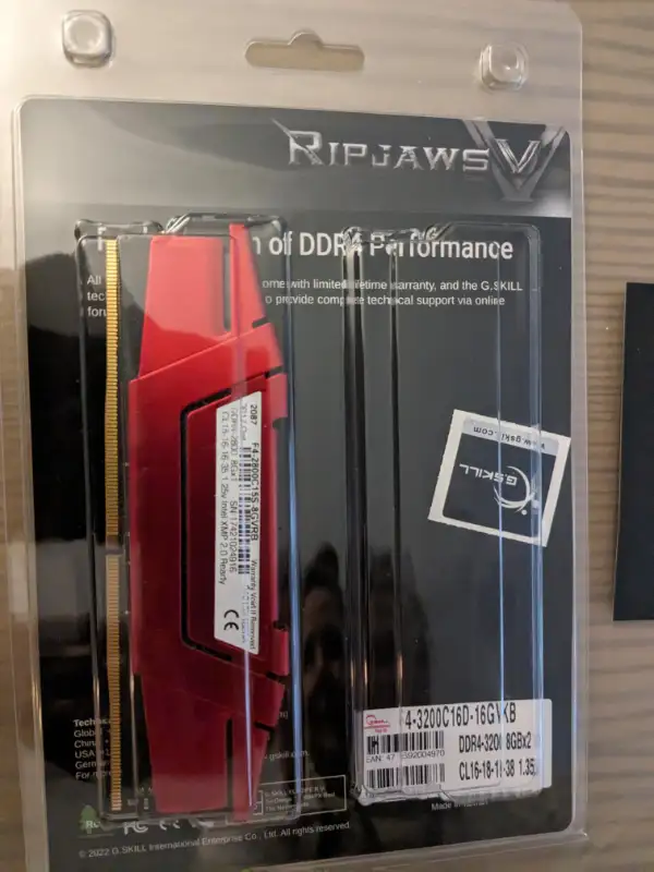 Ram / Carte mémoire Ripjaws v in Flash Memory & USB Sticks in City of Montréal - Image 2