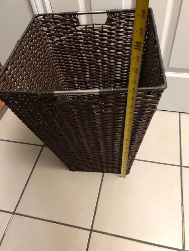 Large wicker look laundry / storage basket 63240675624707124