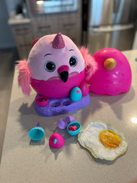 Egg flamingo toy 