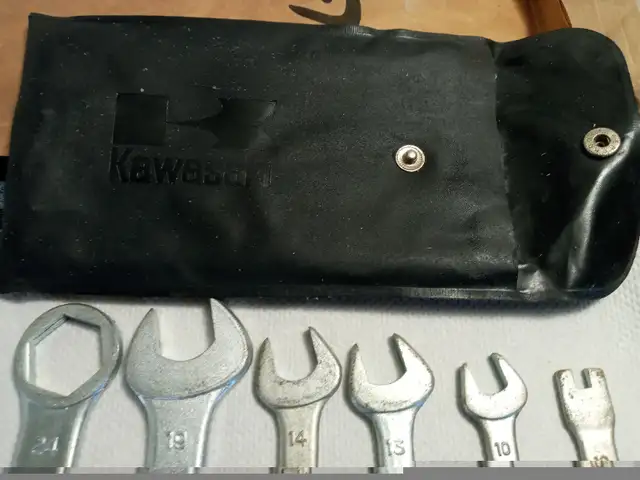 Vintage kawasaki bike tool kit in Hand Tools in Windsor Region - Image 9