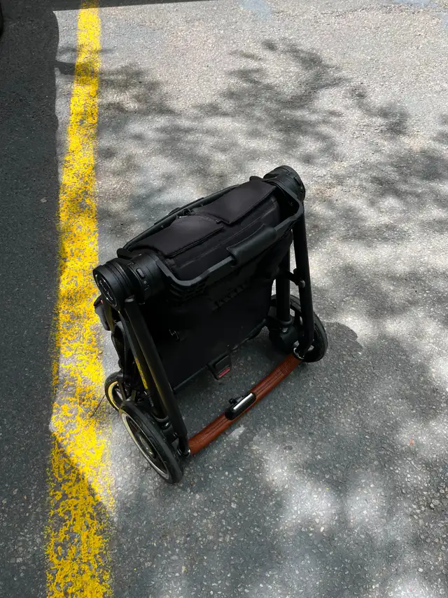 Selling Silver Cross Reef Stroller $250 in Strollers, Carriers & Car Seats in City of Toronto - Image 10