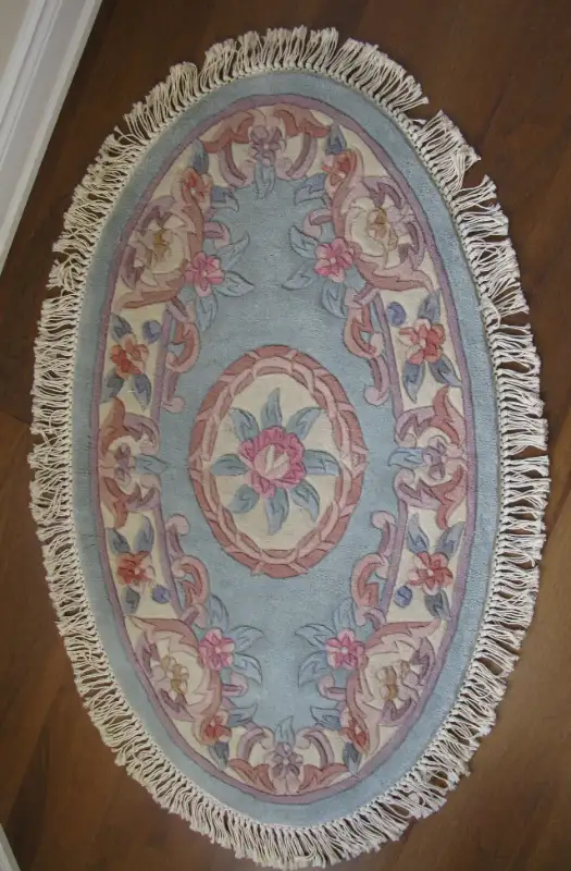 Wool Rug in Rugs, Carpets & Runners in Markham / York Region - Image 2